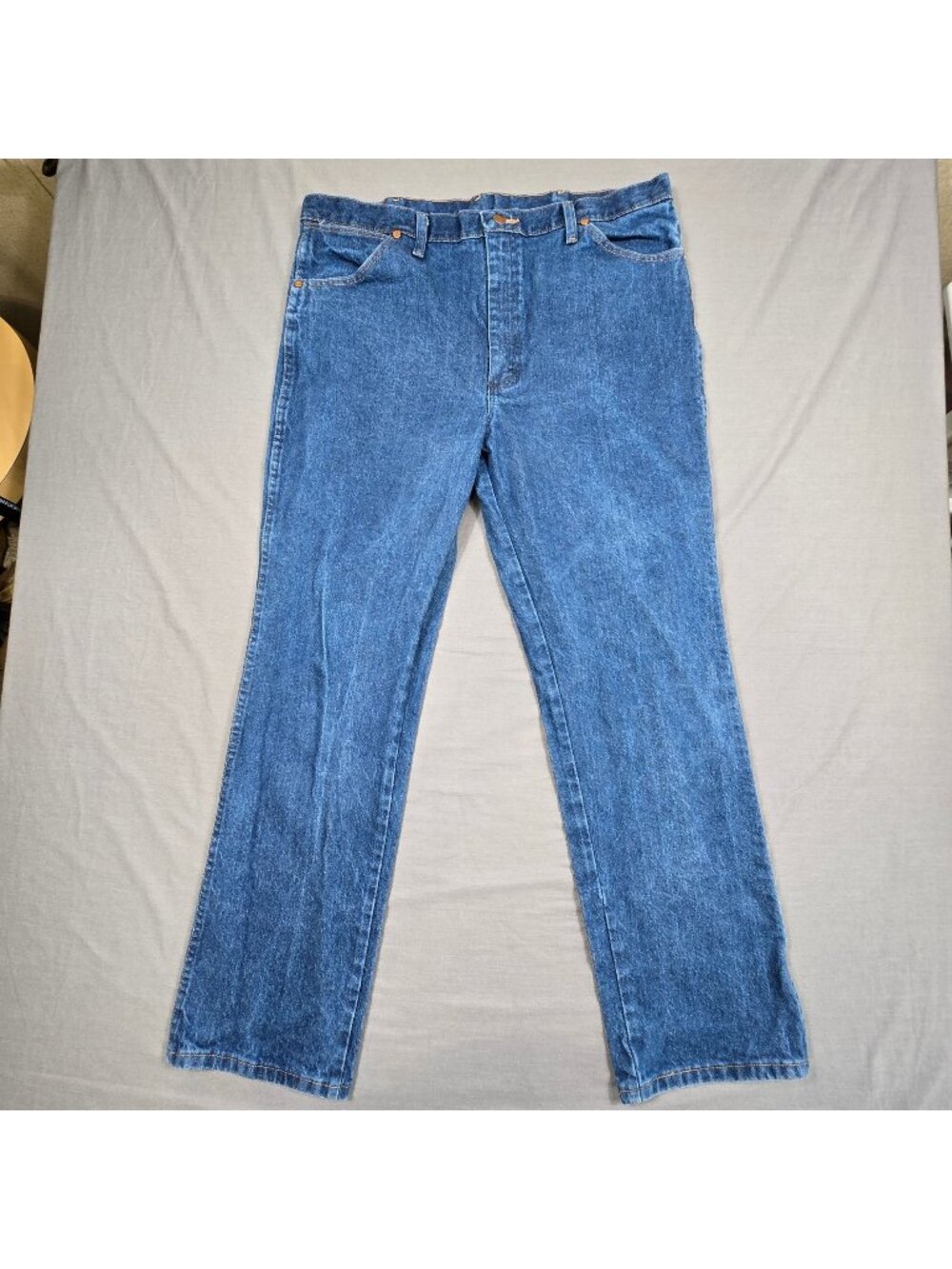 Wrangler 396PWD 38x32 Mens Jeans Medium Wash Denim Classic Fit